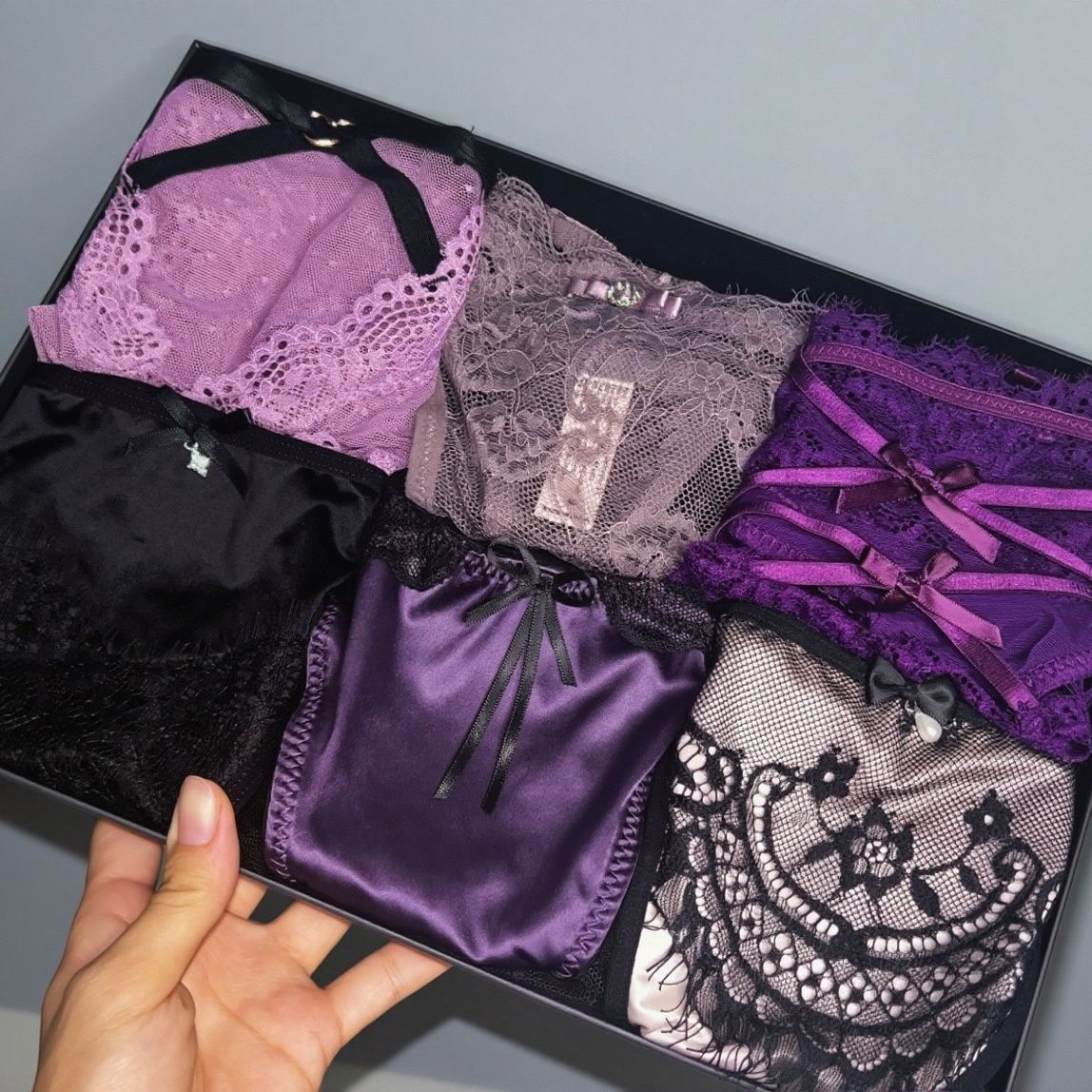 Purple Phantom (customized) Gift Box Cheeky Panty In Lace（06）