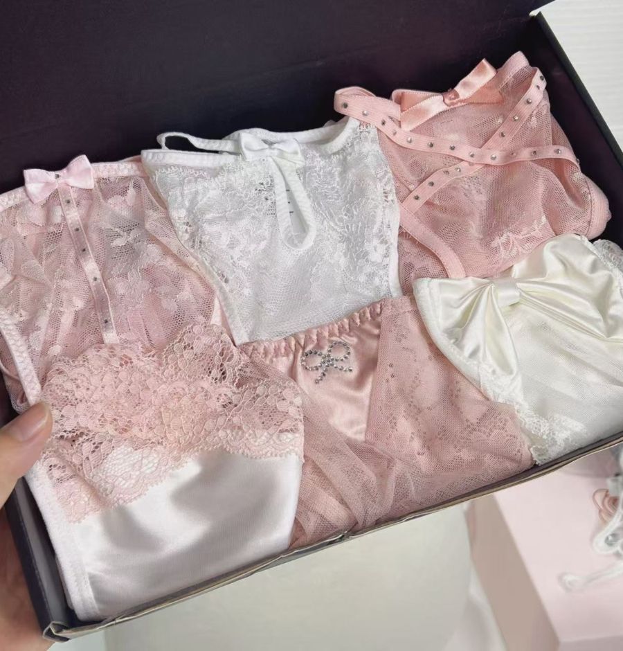 Pink Phantom (customized) Gift Box Cheeky Panty In Lace（07）